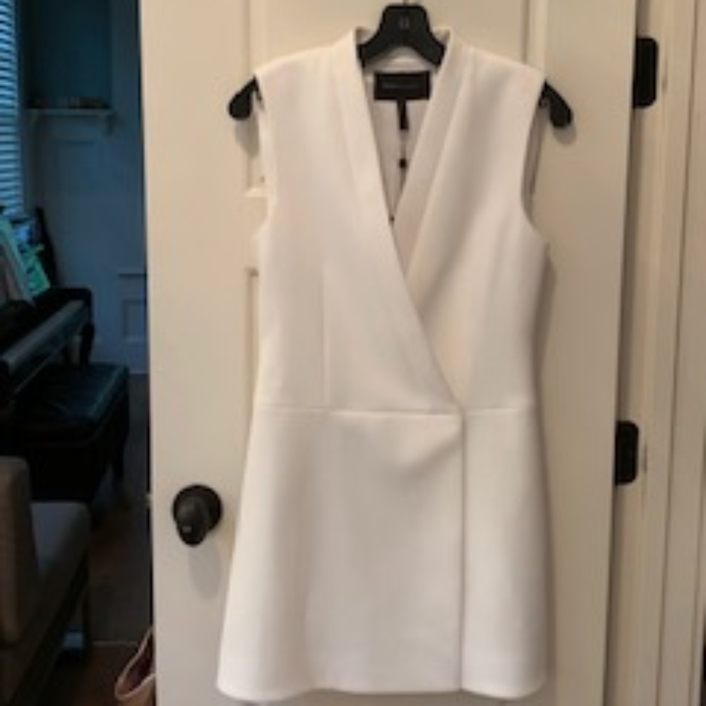 New BCBG MaxAzria xxs women's dress - off white